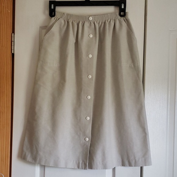 Cricket Lane Dresses & Skirts - Vintage Cricket Lane Skirt Women's Size 10 Tan Elegant